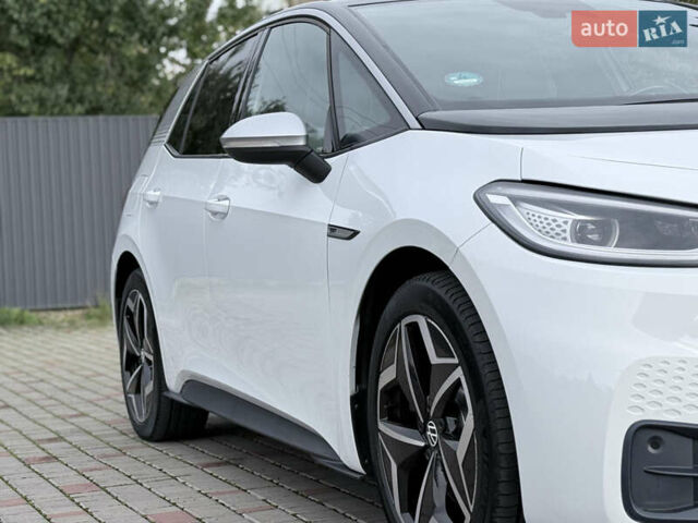 Фольксваген ID.3 2020 в Луцке на Automoto.ua Белый Фольксваген ID.3, объемом двигателя 0 л и пробегом 148 тыс. км за 17500 $, фото 4 на Automoto.ua