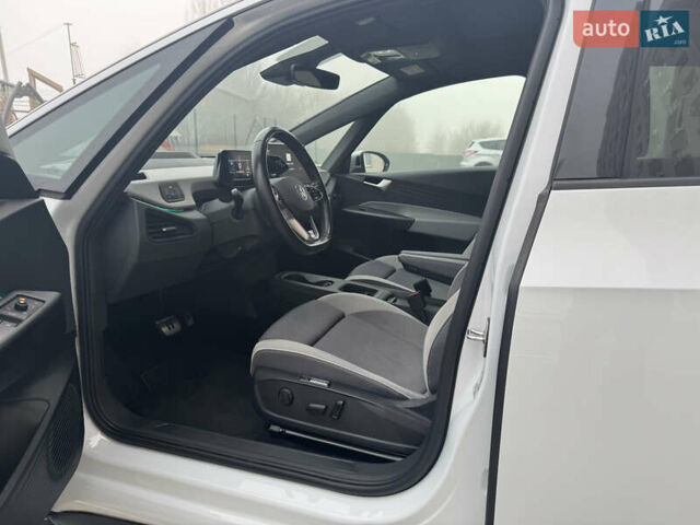 Белый Фольксваген ID.3, объемом двигателя 0 л и пробегом 109 тыс. км за 16750 $, фото 24 на Automoto.ua