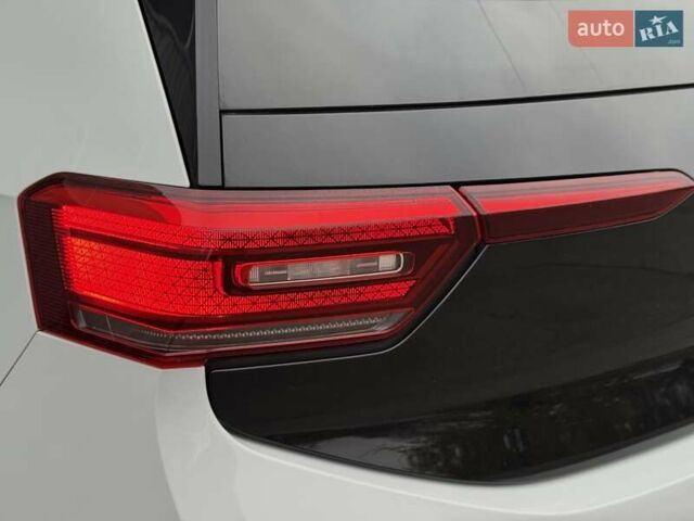 Белый Фольксваген ID.3, объемом двигателя 0 л и пробегом 170 тыс. км за 15900 $, фото 2 на Automoto.ua