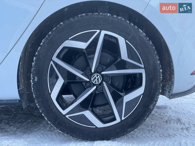 Білий Фольксваген ID.3, об'ємом двигуна 0 л та пробігом 118 тис. км за 17590 $, фото 34 на Automoto.ua