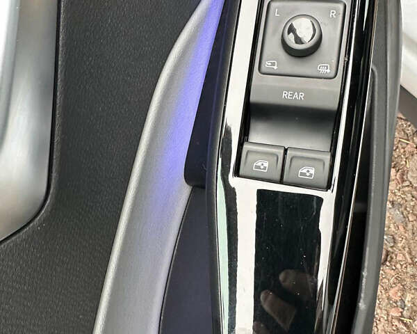 Белый Фольксваген ID.3, объемом двигателя 0 л и пробегом 164 тыс. км за 17000 $, фото 10 на Automoto.ua