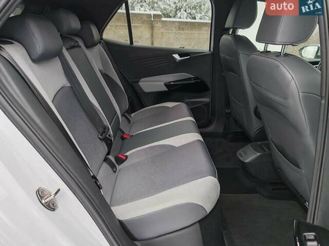 Белый Фольксваген ID.3, объемом двигателя 0 л и пробегом 162 тыс. км за 15400 $, фото 27 на Automoto.ua