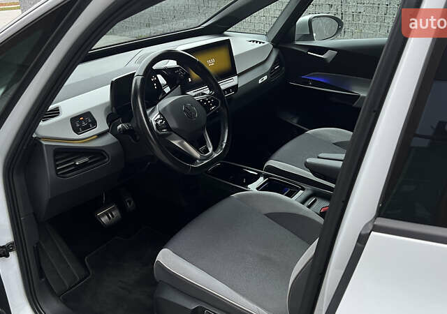 Белый Фольксваген ID.3, объемом двигателя 0 л и пробегом 127 тыс. км за 17499 $, фото 103 на Automoto.ua