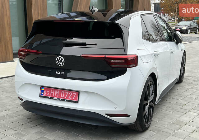 Белый Фольксваген ID.3, объемом двигателя 0 л и пробегом 127 тыс. км за 17499 $, фото 16 на Automoto.ua