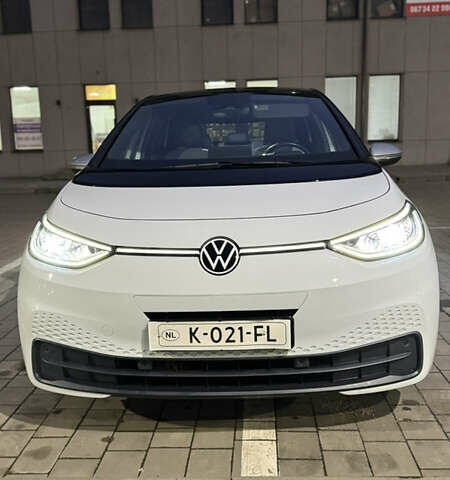 Белый Фольксваген ID.3, объемом двигателя 0 л и пробегом 63 тыс. км за 17900 $, фото 4 на Automoto.ua