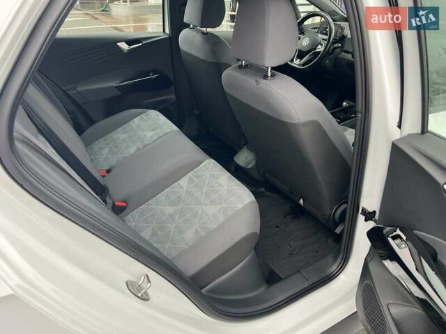 Белый Фольксваген ID.3, объемом двигателя 0 л и пробегом 86 тыс. км за 15499 $, фото 30 на Automoto.ua