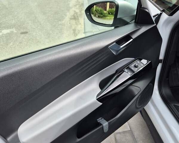 Белый Фольксваген ID.3, объемом двигателя 0 л и пробегом 168 тыс. км за 15900 $, фото 4 на Automoto.ua