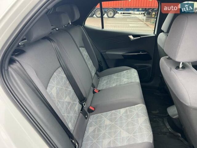 Белый Фольксваген ID.3, объемом двигателя 0 л и пробегом 86 тыс. км за 15499 $, фото 29 на Automoto.ua