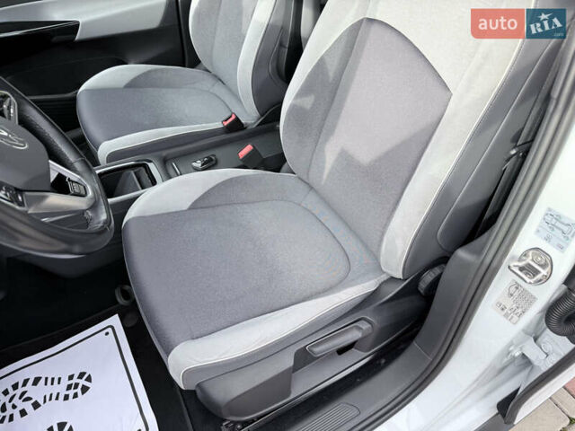 Фольксваген ID.3 2020 в Луцке на Automoto.ua Белый Фольксваген ID.3, объемом двигателя 0 л и пробегом 148 тыс. км за 17500 $, фото 17 на Automoto.ua