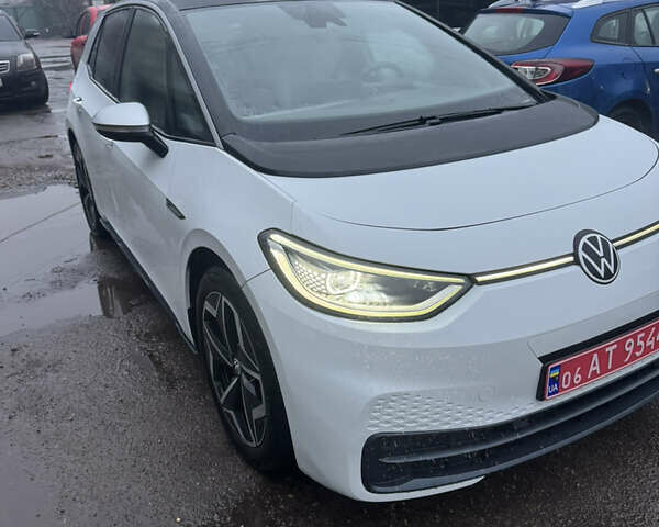 Белый Фольксваген ID.3, объемом двигателя 0 л и пробегом 60 тыс. км за 16300 $, фото 14 на Automoto.ua