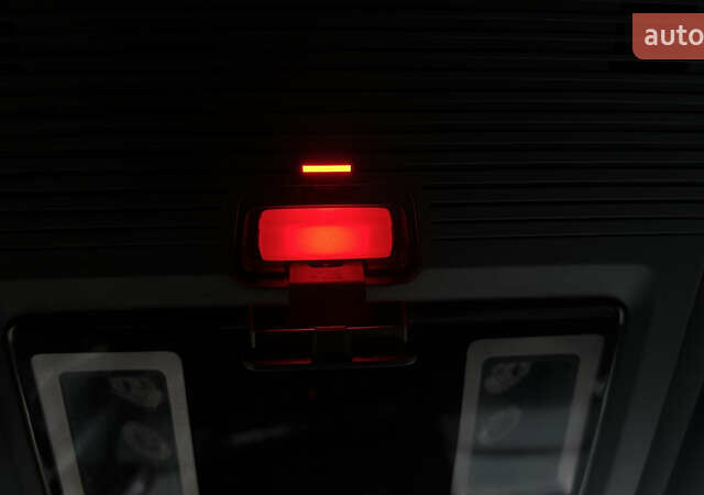 Белый Фольксваген ID.3, объемом двигателя 0 л и пробегом 127 тыс. км за 17499 $, фото 136 на Automoto.ua