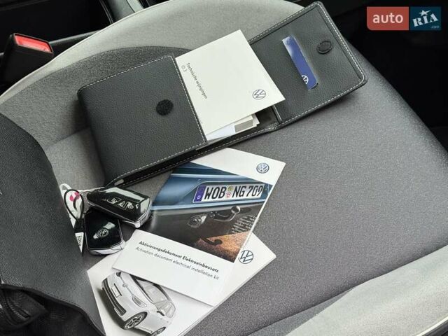Белый Фольксваген ID.3, объемом двигателя 0 л и пробегом 170 тыс. км за 15900 $, фото 18 на Automoto.ua