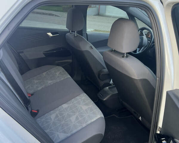 Білий Фольксваген ID.3, об'ємом двигуна 0 л та пробігом 35 тис. км за 17900 $, фото 8 на Automoto.ua