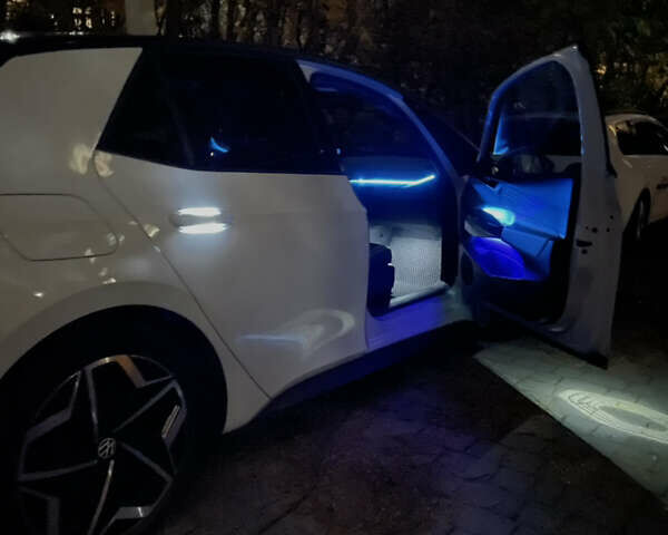 Белый Фольксваген ID.3, объемом двигателя 0 л и пробегом 47 тыс. км за 19500 $, фото 14 на Automoto.ua