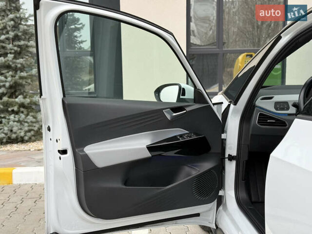 Белый Фольксваген ID.3, объемом двигателя 0 л и пробегом 117 тыс. км за 21800 $, фото 13 на Automoto.ua