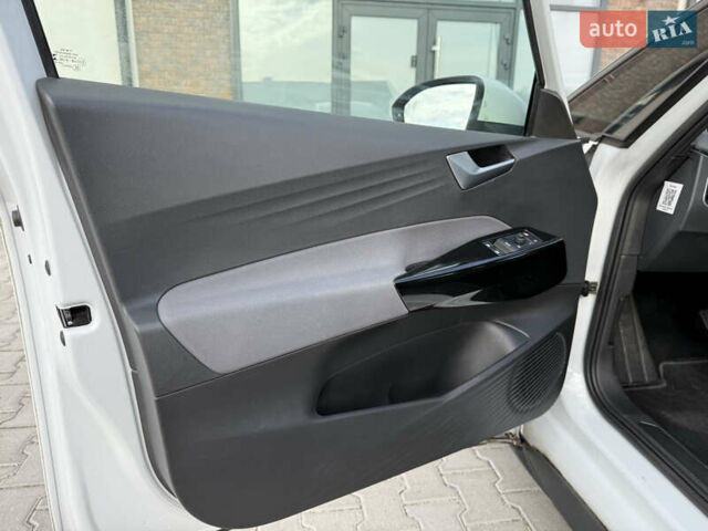 Білий Фольксваген ID.3, об'ємом двигуна 0 л та пробігом 119 тис. км за 15999 $, фото 36 на Automoto.ua