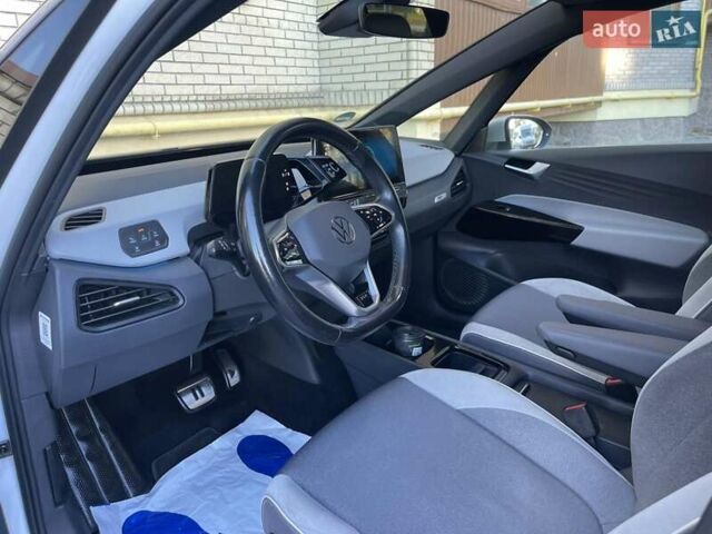 Белый Фольксваген ID.3, объемом двигателя 0 л и пробегом 125 тыс. км за 18299 $, фото 40 на Automoto.ua