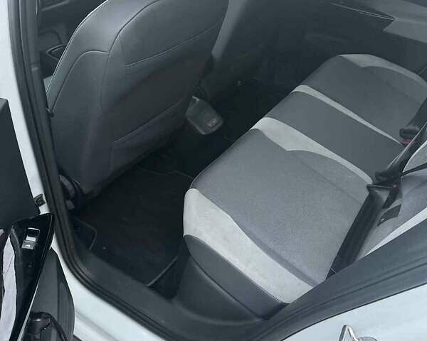 Білий Фольксваген ID.3, об'ємом двигуна 0 л та пробігом 91 тис. км за 17900 $, фото 10 на Automoto.ua