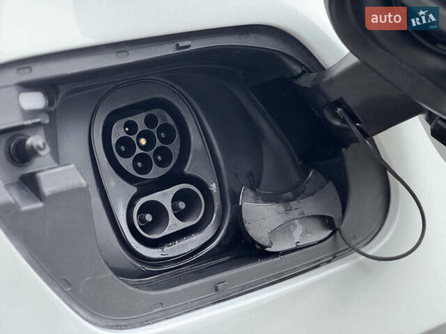 Білий Фольксваген ID.3, об'ємом двигуна 0 л та пробігом 84 тис. км за 17400 $, фото 20 на Automoto.ua