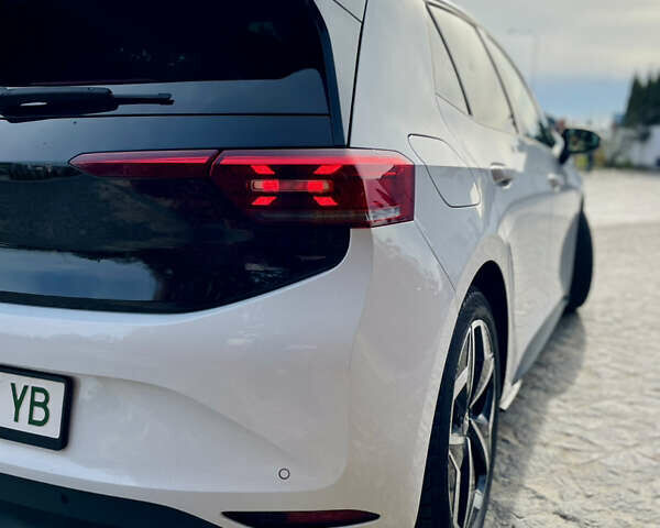 Белый Фольксваген ID.3, объемом двигателя 0 л и пробегом 47 тыс. км за 19500 $, фото 6 на Automoto.ua