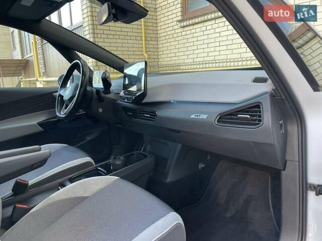 Белый Фольксваген ID.3, объемом двигателя 0 л и пробегом 125 тыс. км за 18299 $, фото 55 на Automoto.ua