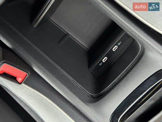 Білий Фольксваген ID.3, об'ємом двигуна 0 л та пробігом 84 тис. км за 17400 $, фото 83 на Automoto.ua