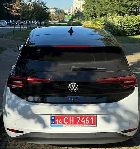 Белый Фольксваген ID.3, объемом двигателя 0 л и пробегом 107 тыс. км за 17900 $, фото 1 на Automoto.ua
