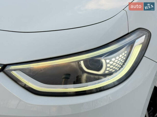 Білий Фольксваген ID.3, об'ємом двигуна 0 л та пробігом 130 тис. км за 16700 $, фото 19 на Automoto.ua