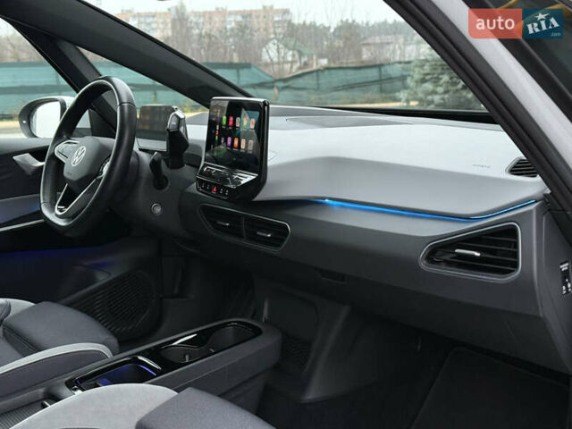 Белый Фольксваген ID.3, объемом двигателя 0 л и пробегом 117 тыс. км за 21800 $, фото 25 на Automoto.ua