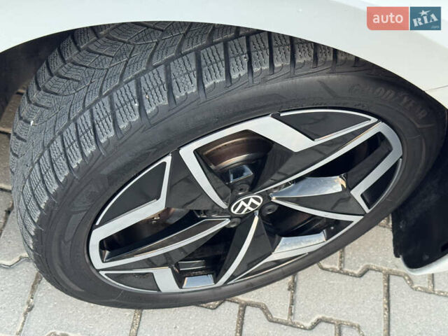 Білий Фольксваген ID.3, об'ємом двигуна 0 л та пробігом 130 тис. км за 16700 $, фото 22 на Automoto.ua