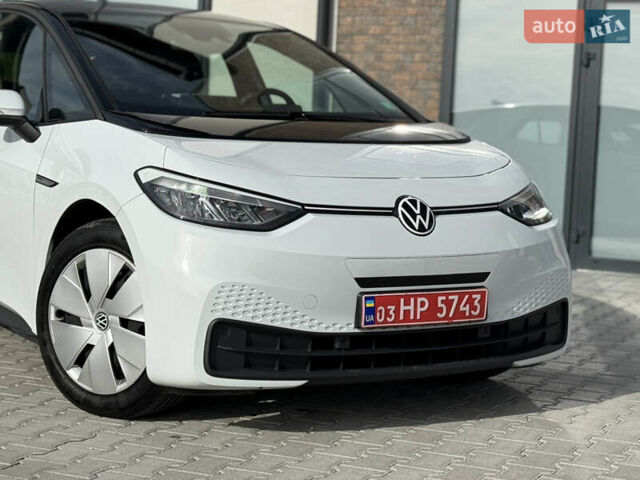 Білий Фольксваген ID.3, об'ємом двигуна 0 л та пробігом 119 тис. км за 15999 $, фото 5 на Automoto.ua