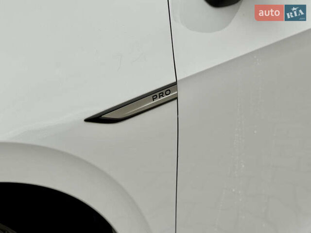 Фольксваген ID.3 2021 в Дрогобыче на Automoto.ua Белый Фольксваген ID.3, объемом двигателя 0 л и пробегом 183 тыс. км за 14350 $, фото 43 на Automoto.ua