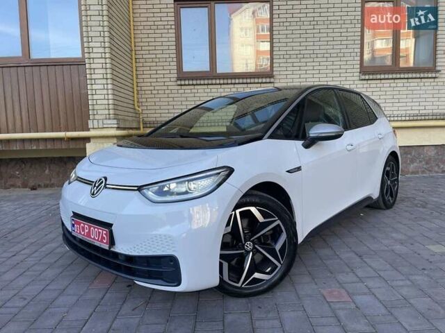 Белый Фольксваген ID.3, объемом двигателя 0 л и пробегом 125 тыс. км за 18299 $, фото 58 на Automoto.ua