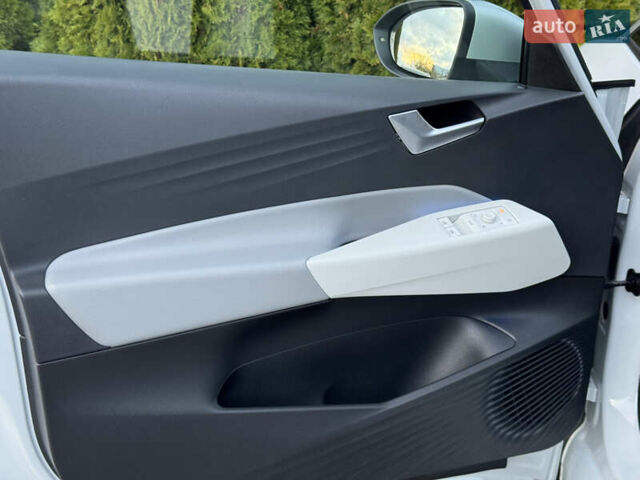 Білий Фольксваген ID.3, об'ємом двигуна 0 л та пробігом 130 тис. км за 16700 $, фото 39 на Automoto.ua