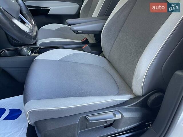 Білий Фольксваген ID.3, об'ємом двигуна 0 л та пробігом 120 тис. км за 16990 $, фото 50 на Automoto.ua