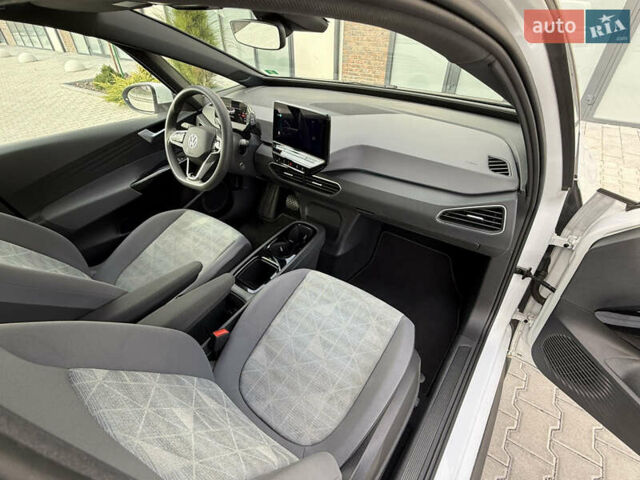 Білий Фольксваген ID.3, об'ємом двигуна 0 л та пробігом 119 тис. км за 15999 $, фото 18 на Automoto.ua