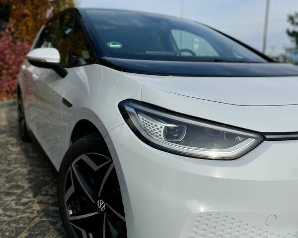 Белый Фольксваген ID.3, объемом двигателя 0 л и пробегом 47 тыс. км за 19500 $, фото 5 на Automoto.ua