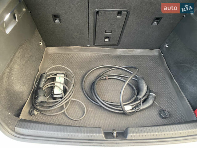 Белый Фольксваген ID.3, объемом двигателя 0 л и пробегом 54 тыс. км за 16000 $, фото 34 на Automoto.ua