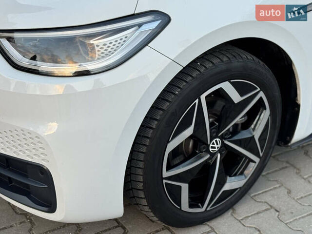 Белый Фольксваген ID.3, объемом двигателя 0 л и пробегом 133 тыс. км за 17400 $, фото 22 на Automoto.ua