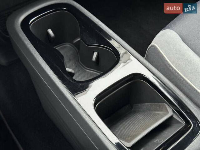 Білий Фольксваген ID.3, об'ємом двигуна 0 л та пробігом 84 тис. км за 17400 $, фото 82 на Automoto.ua