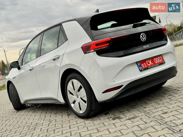 Фольксваген ID.3 2021 в Дрогобыче на Automoto.ua Белый Фольксваген ID.3, объемом двигателя 0 л и пробегом 183 тыс. км за 14350 $, фото 12 на Automoto.ua