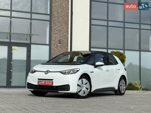 Білий Фольксваген ID.3, об'ємом двигуна 0 л та пробігом 119 тис. км за 15999 $, фото 7 на Automoto.ua