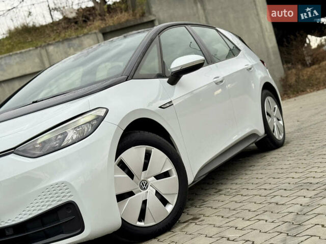 Фольксваген ID.3 2021 в Дрогобыче на Automoto.ua Белый Фольксваген ID.3, объемом двигателя 0 л и пробегом 183 тыс. км за 14350 $, фото 27 на Automoto.ua