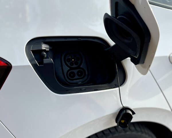 Белый Фольксваген ID.3, объемом двигателя 0 л и пробегом 47 тыс. км за 19500 $, фото 11 на Automoto.ua