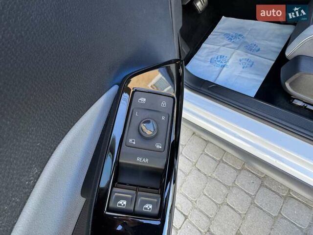 Білий Фольксваген ID.3, об'ємом двигуна 0 л та пробігом 92 тис. км за 18600 $, фото 29 на Automoto.ua