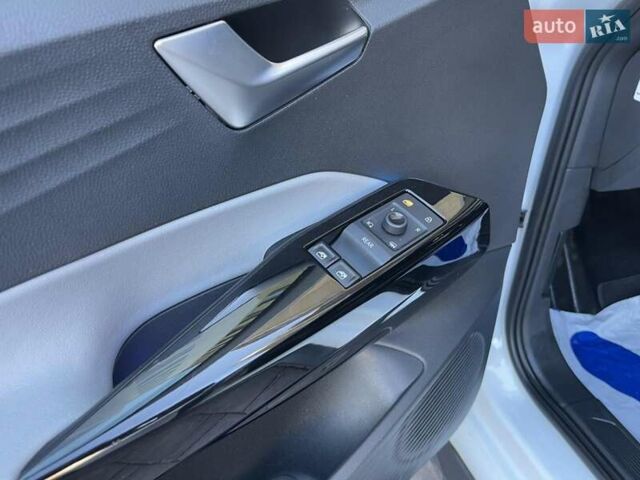 Белый Фольксваген ID.3, объемом двигателя 0 л и пробегом 125 тыс. км за 18299 $, фото 44 на Automoto.ua