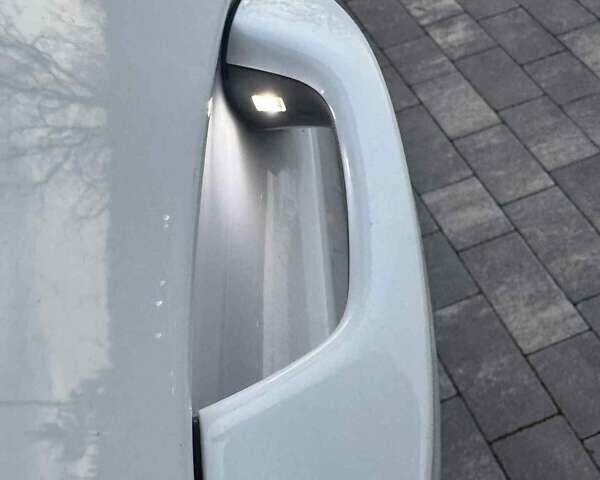 Білий Фольксваген ID.3, об'ємом двигуна 0 л та пробігом 91 тис. км за 17900 $, фото 15 на Automoto.ua