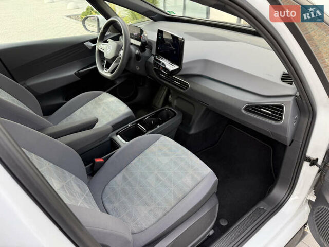 Білий Фольксваген ID.3, об'ємом двигуна 0 л та пробігом 119 тис. км за 15999 $, фото 17 на Automoto.ua