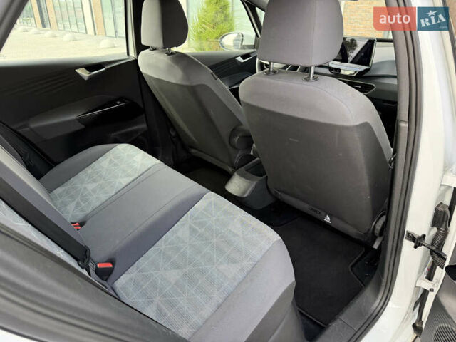 Білий Фольксваген ID.3, об'ємом двигуна 0 л та пробігом 119 тис. км за 15999 $, фото 33 на Automoto.ua