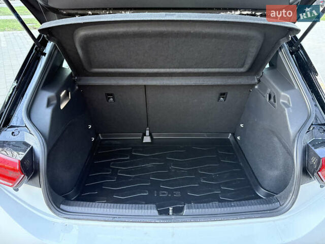 Белый Фольксваген ID.3, объемом двигателя 0 л и пробегом 70 тыс. км за 17700 $, фото 3 на Automoto.ua